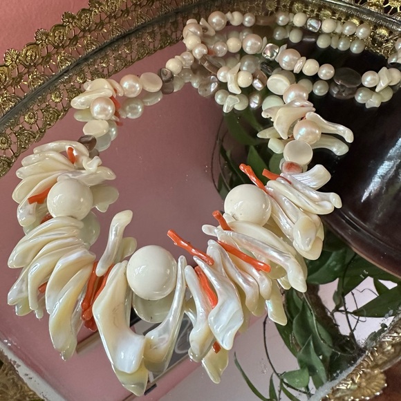 Incredible 1960’s Cadoro Couture Mother of Pearl Glass and Pearl Necklace - Picture 1 of 8